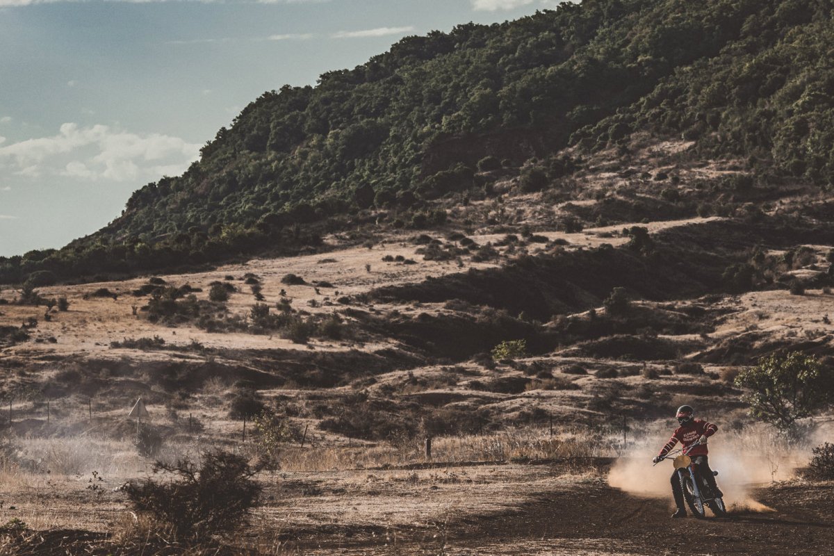 Barebones Distribution - Veloce Club