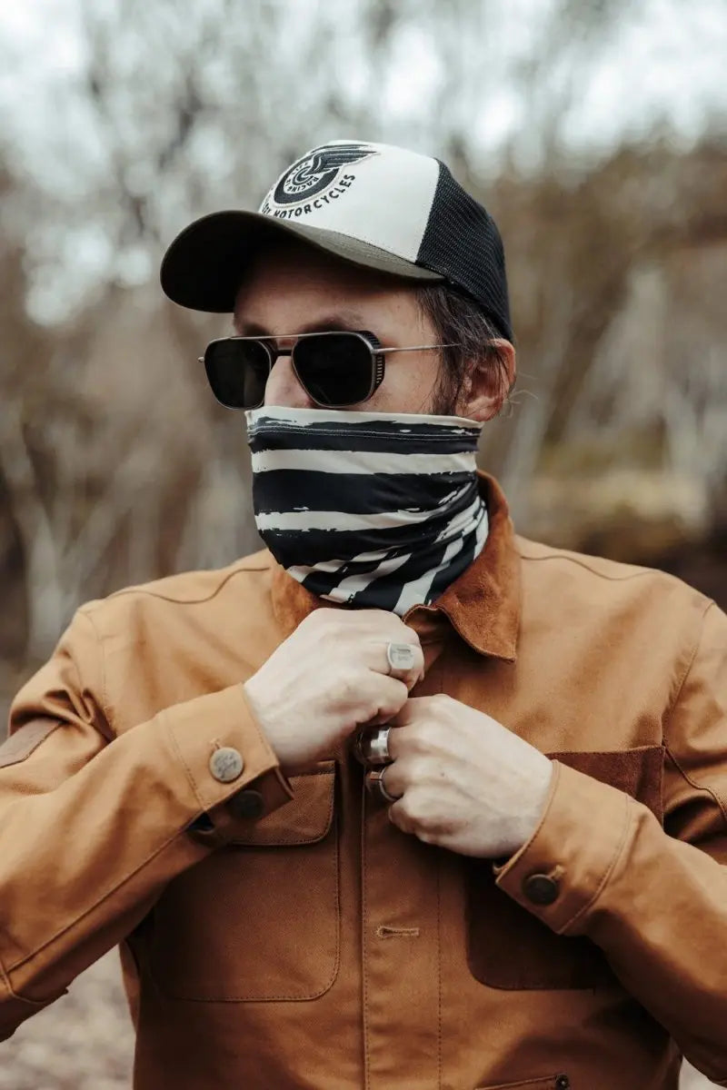 Age of Glory Painted Stripes Neck tube in Black & Off-white | Veloce Club