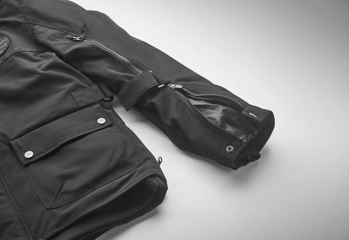 Fuel Rally 2 Jacket in Black