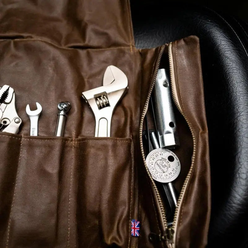 Libertatia Oilskin Tool Roll in Calima