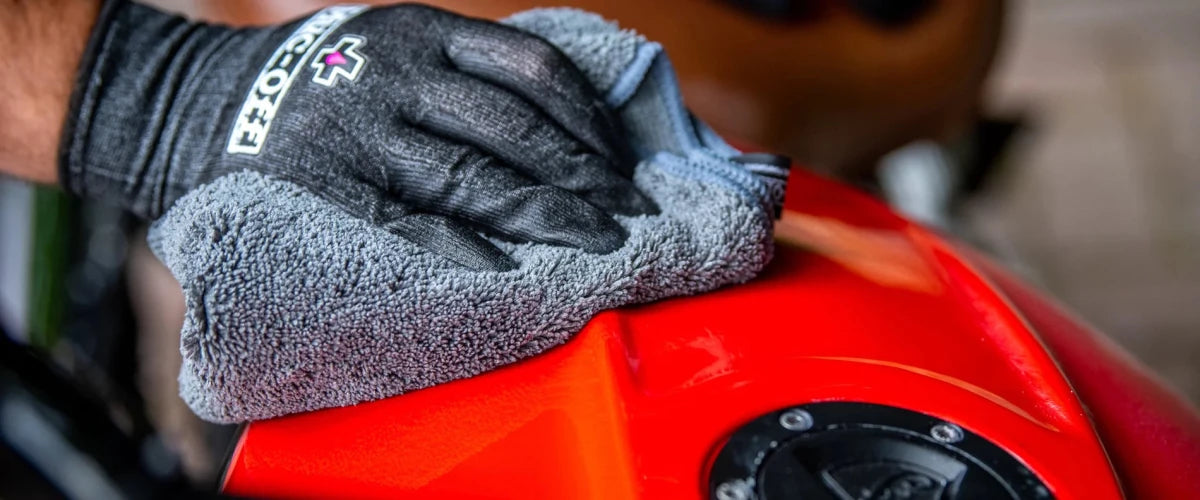 Muc-Off Luxury Microfibre Polishing Cloth | Veloce Club