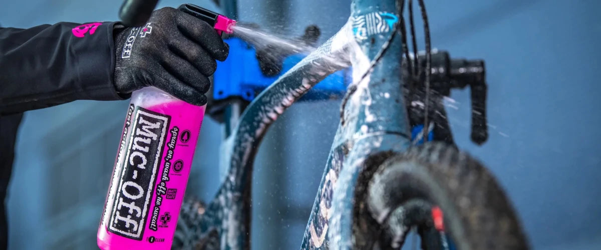Muc-Off Nano Tech Motorcycle Cleaner 1L | Veloce Club