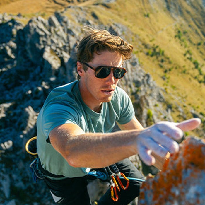 VALLON Howlin' Sunglasses in Dark Tortoise