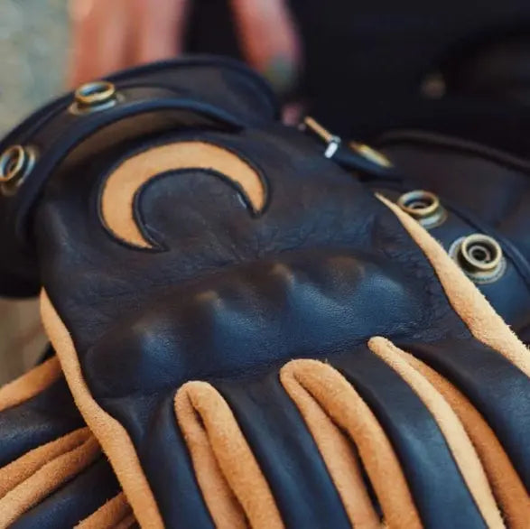 Wildust Sisters KP Classic Gloves in Black
