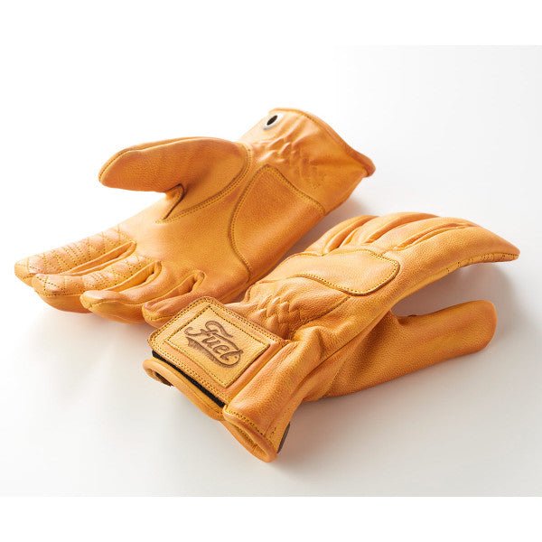 Fuel United Gloves in Yellow