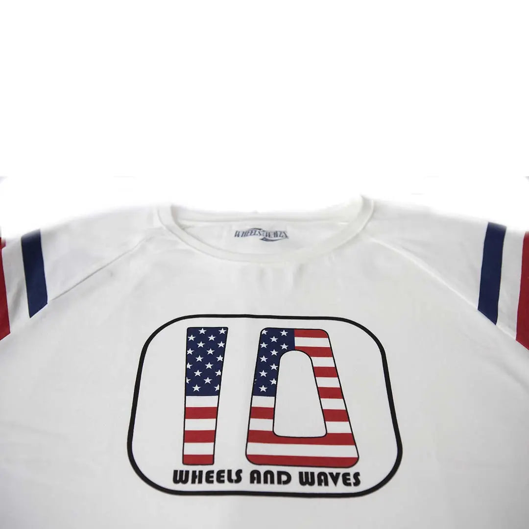 Wheels and Waves Hornet Long sleeve in White