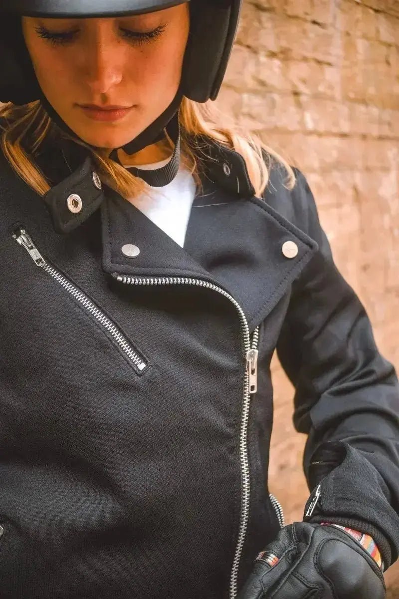 MotoGirl - Veloce Club