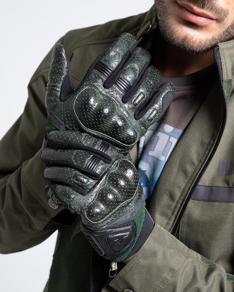 By City Tokio Motorcycle Gloves | Veloce Club