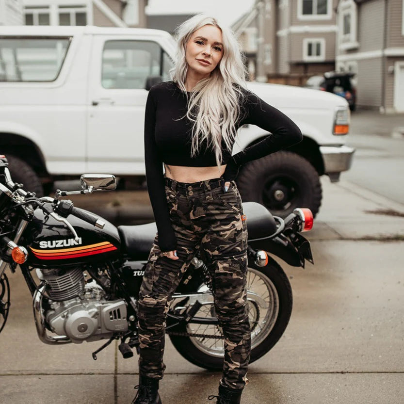 MotoGirl Lara Cargo trousers in Camo