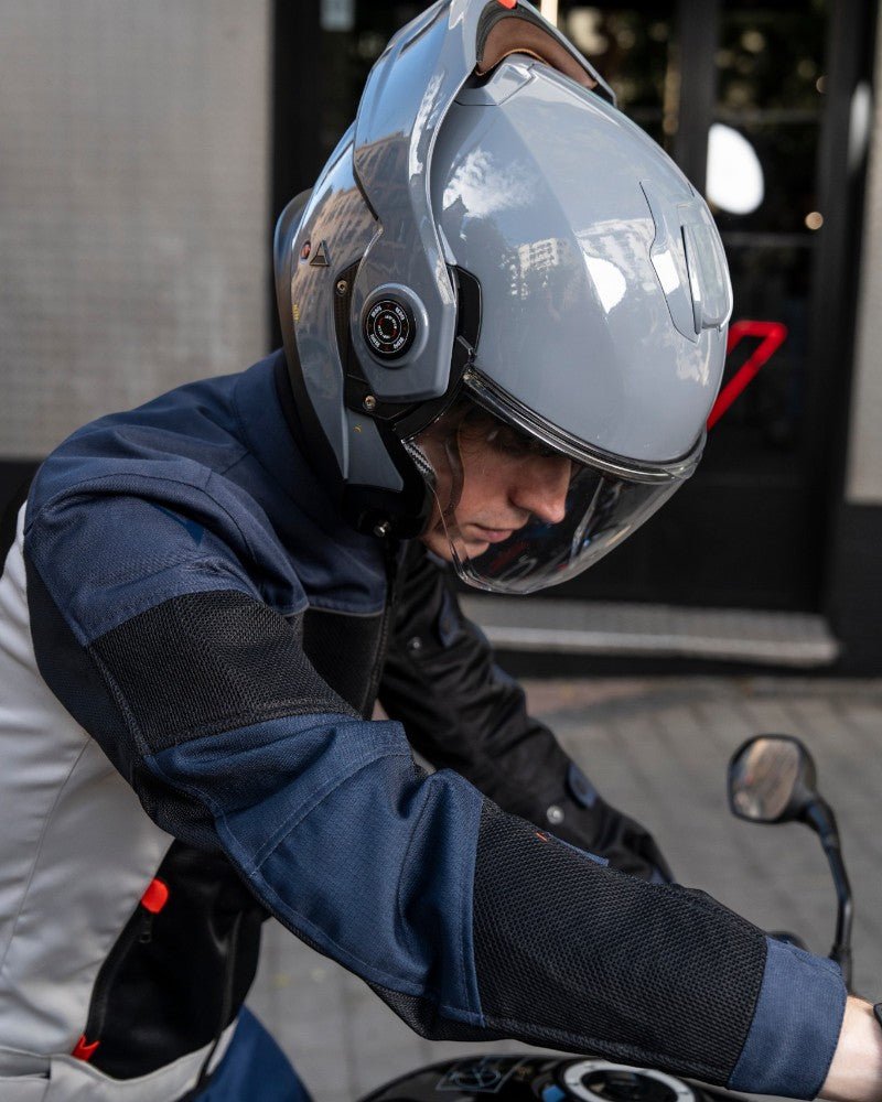 By City 180 Tech II Flip front Helmet in Anthracite | Veloce Club