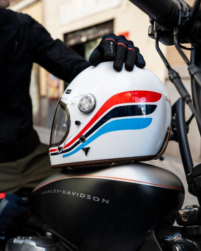 By City Roadster III Swan Motorcycle Helmet | Veloce Club