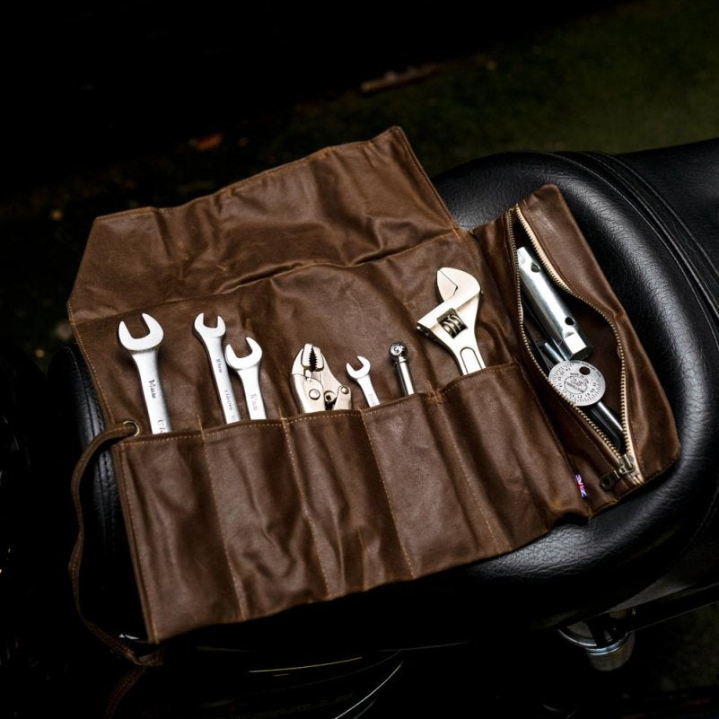 Libertatia Oilskin Tool Roll in Calima