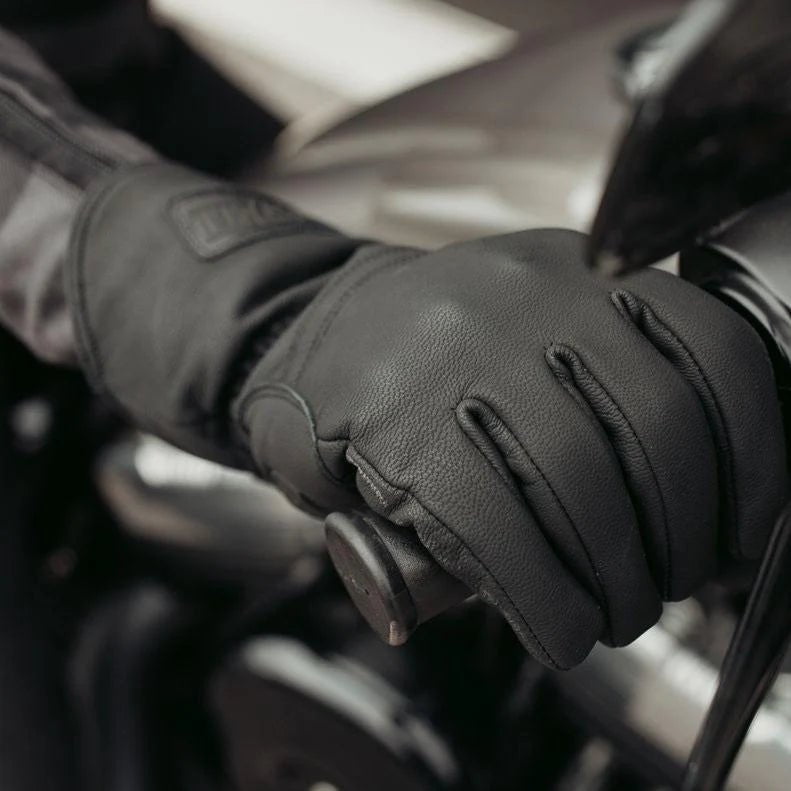 MotoGirl Nandi Gloves in Black