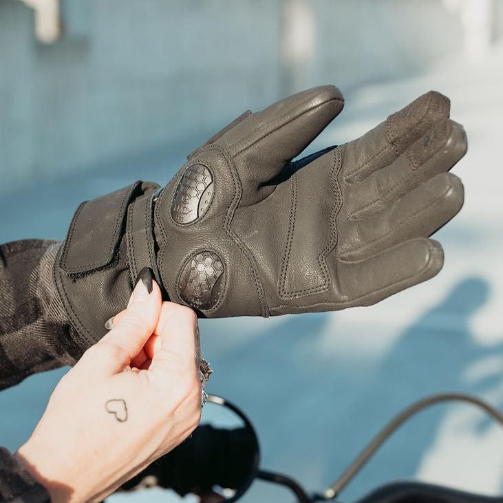 MotoGirl Nandi Gloves in Black