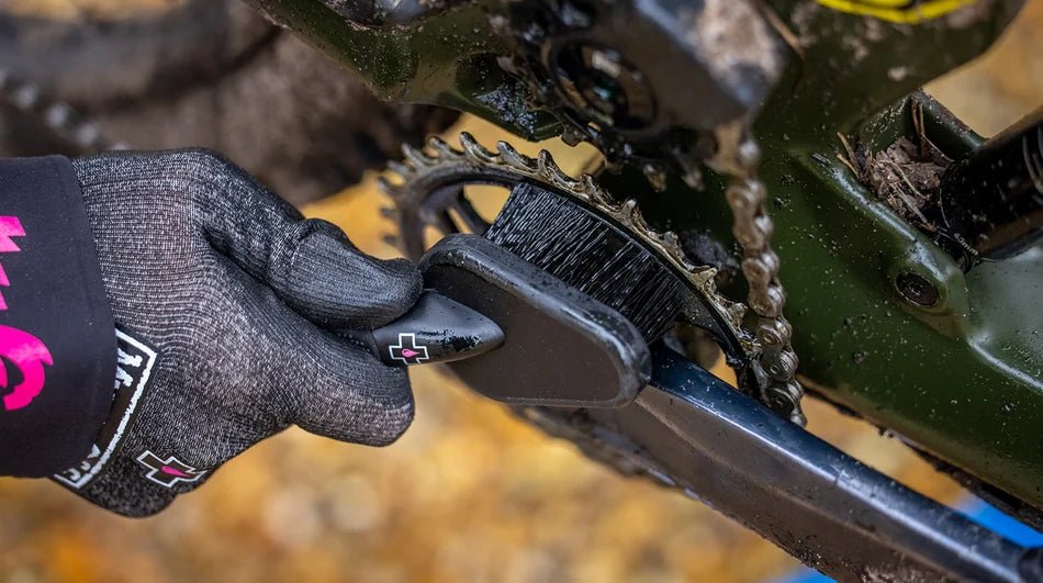 Muc-Off Detailing Brush Hard-to-Reach Dirt | Veloce Club