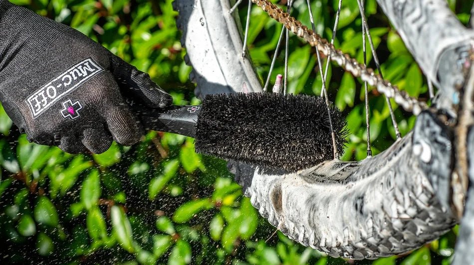 Muc-Off Wheel & Component Brush | Veloce Club