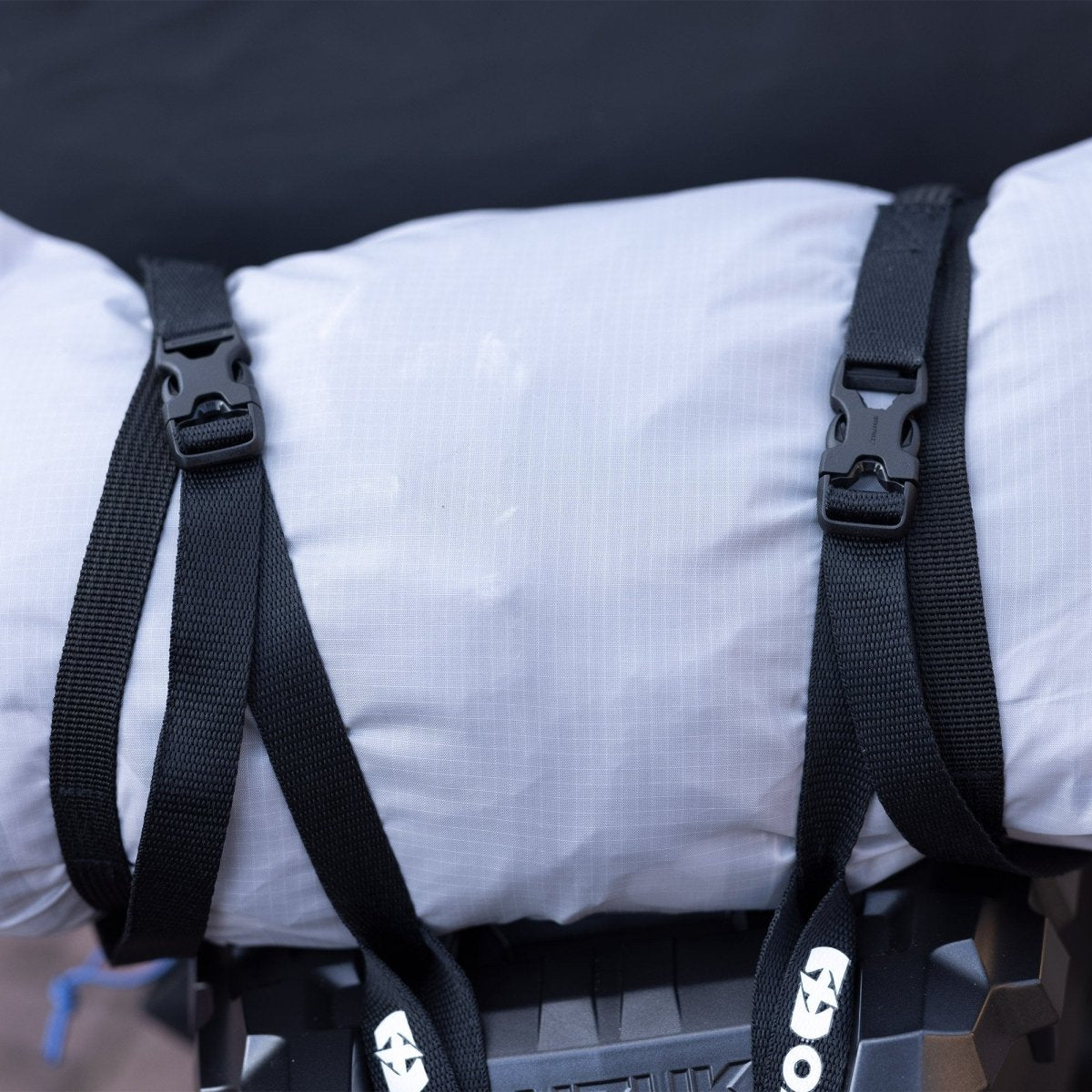 Oxford Atlas B - Clip 17mm x 2M Black (Pair)