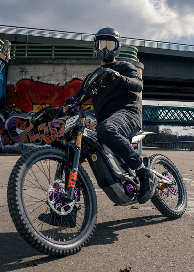 Pando Moto Apex Sneakers - Black | Veloce Club