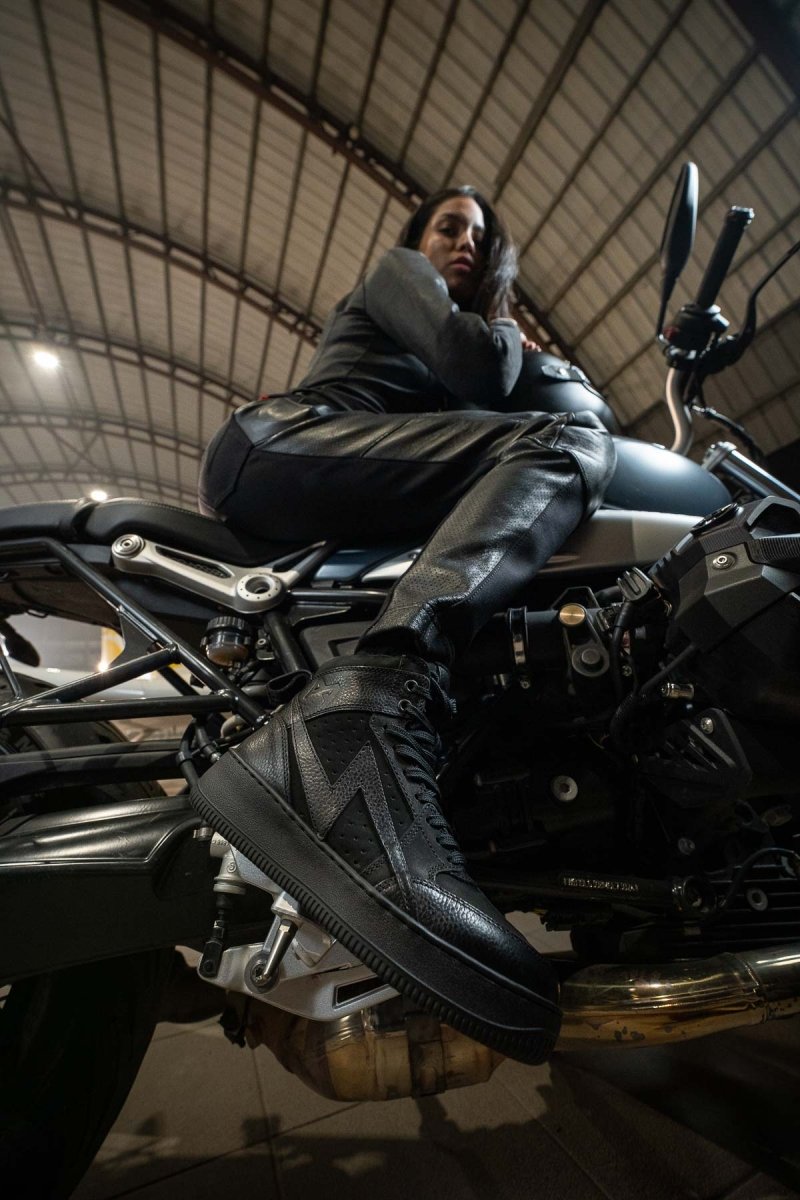 Pando Moto Apex Sneakers - Black | Veloce Club