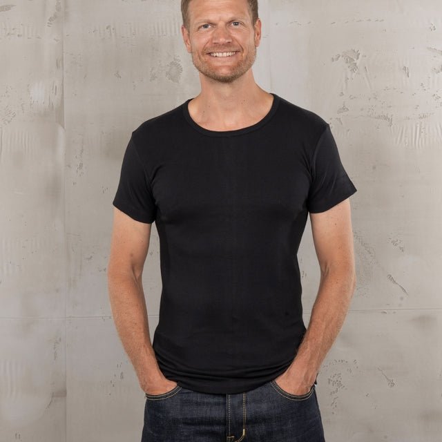 Pike Brothers 1947 Round Neck T-shirt Set Black - available at Veloce Club