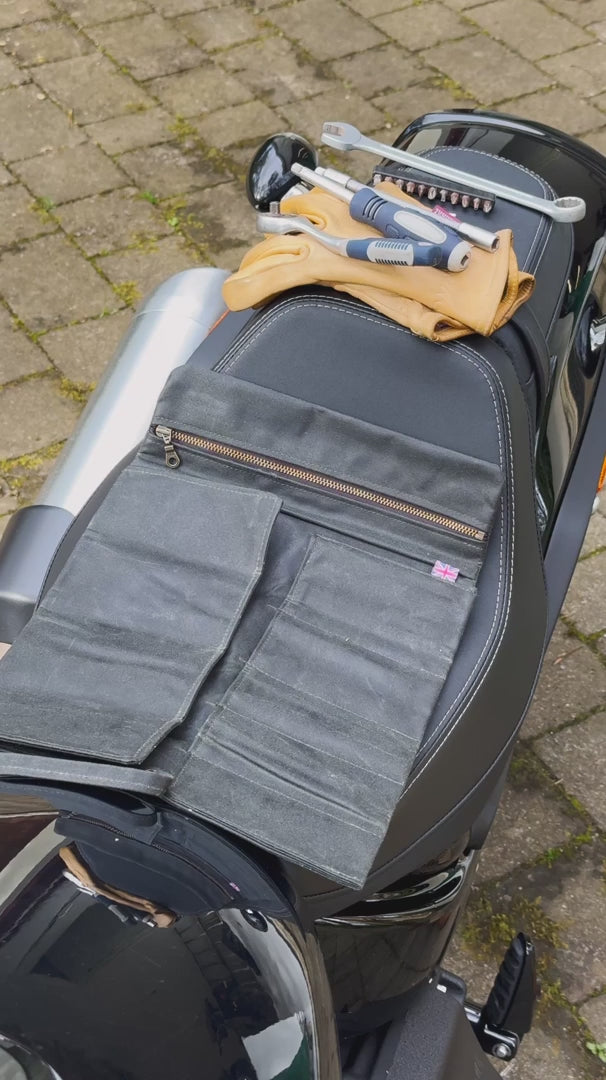 Libertatia Oilskin Tool Roll in British Green