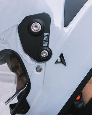 Rider 06 Pearl White - available at Veloce Club