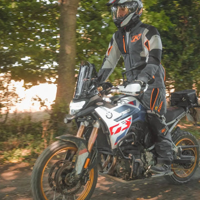 Join us for The Dirt Social, a relaxed introduction to the world of soft roading.