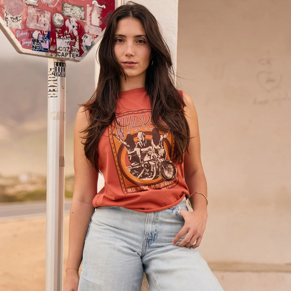 Wildust Sisters The Band Tank | Veloce Club