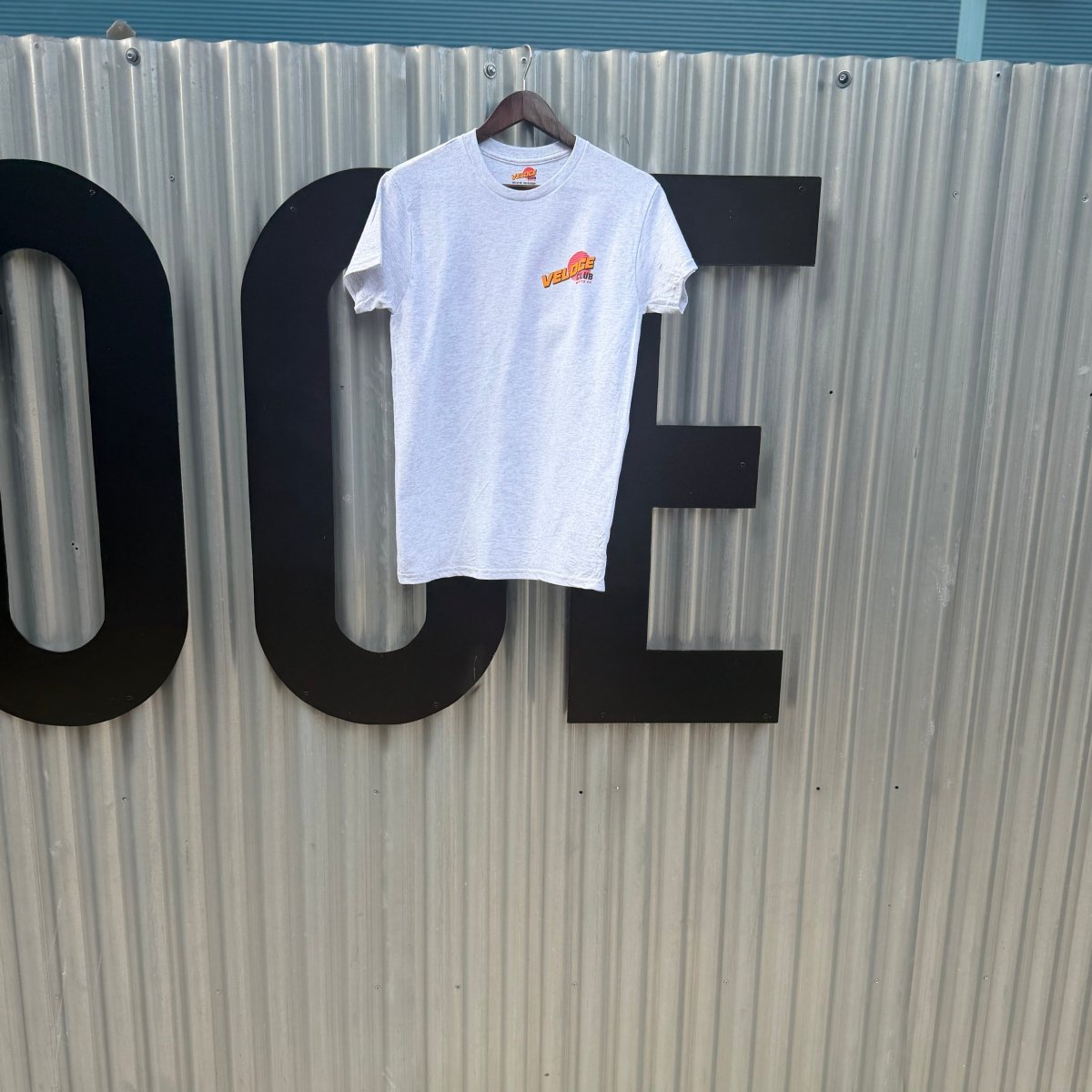 Veloce Club Electric Sunrise T-shirt in Light Grey