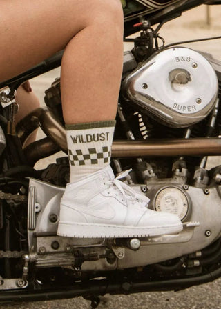 Wildust Sisters Race Green Socks