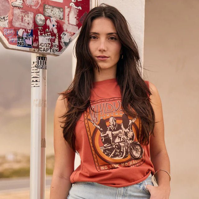 Wildust Sisters The Band Tank | Veloce Club