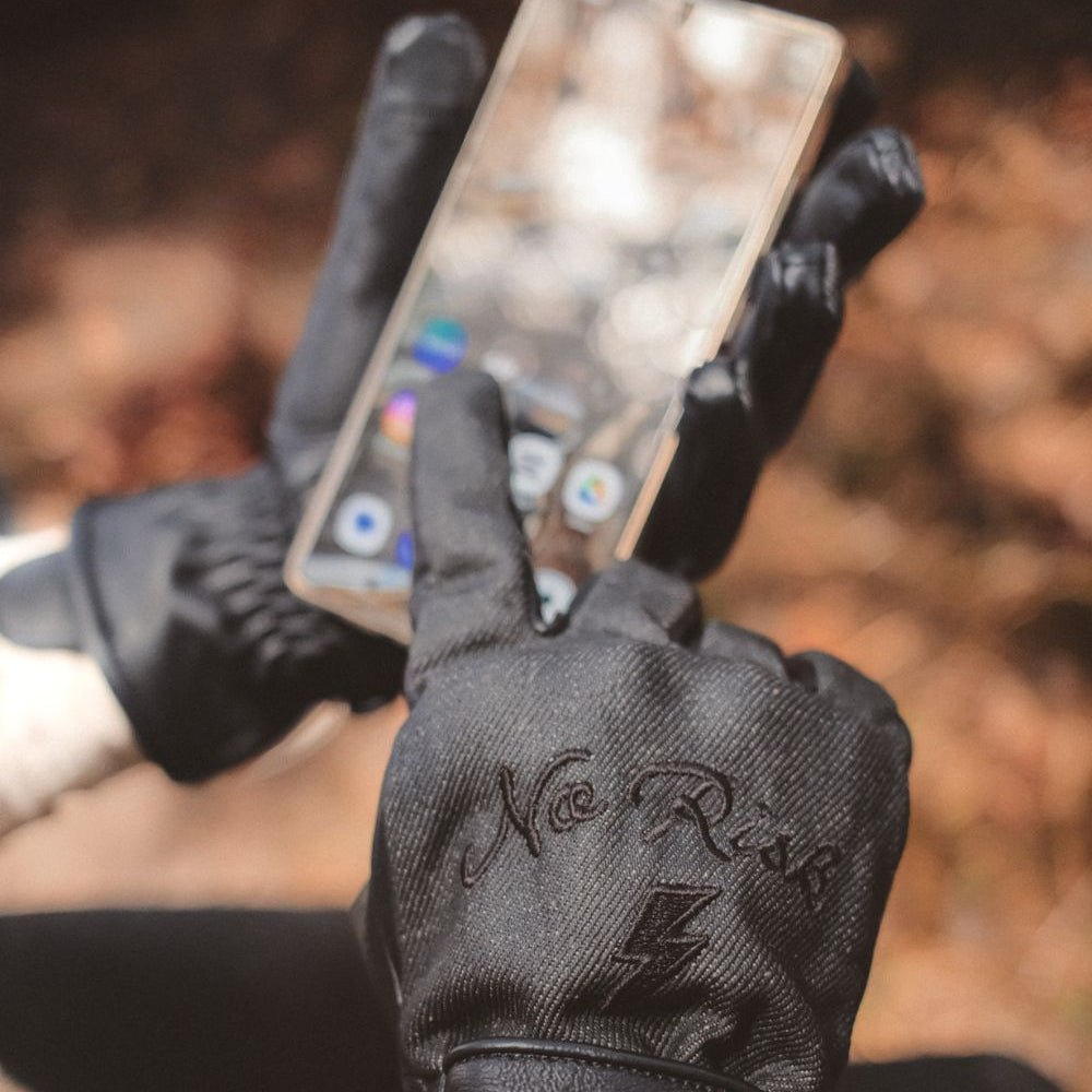 Wildust Sisters Thriller Motorcycle Gloves in Black