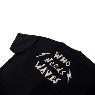 Wheels and Waves Lightning T-shirt in Black