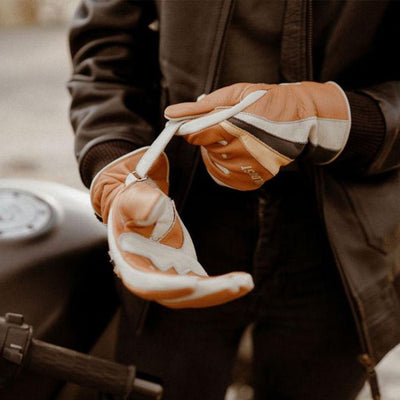 Wildust Sisters 70's Stripes Gloves in Camel | Veloce Club