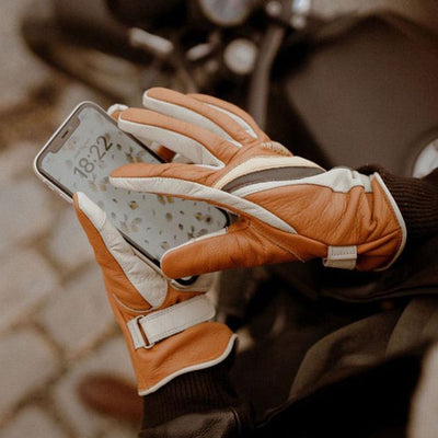Wildust Sisters 70's Stripes Gloves in Camel | Veloce Club