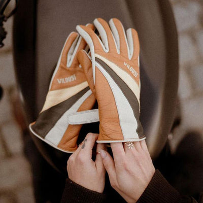 Wildust Sisters 70's Stripes Gloves in Camel | Veloce Club