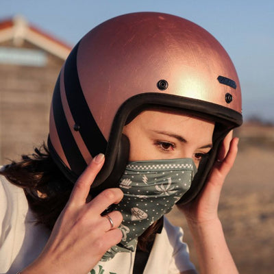 Wildust Sisters Neck Tube - Green Bay | Veloce Club